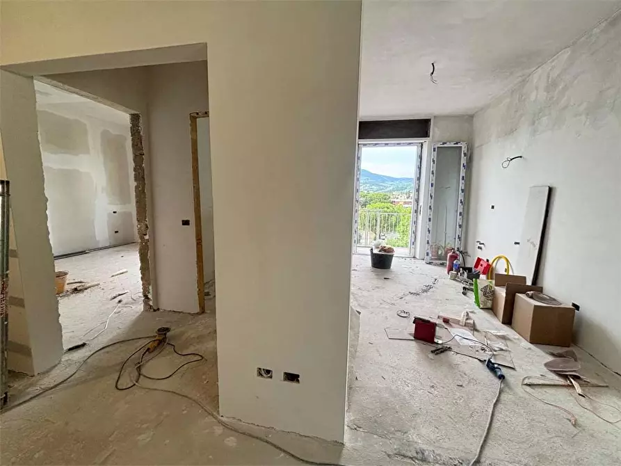 Immagine 11 di Appartamento in vendita  a Firenze