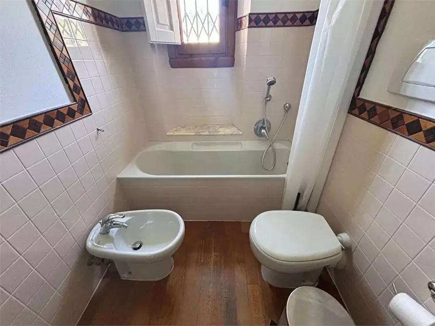 Immagine 19 di Appartamento in affitto  in Via Massaia  80 a Firenze