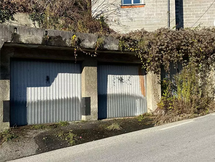 Immagine 2 di Garage in vendita  in Via Valle Antrona x a Villadossola
