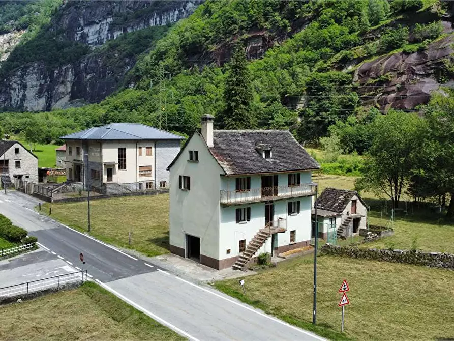 Immagine 2 di Casa indipendente in vendita  in Località San Rocco a Premia