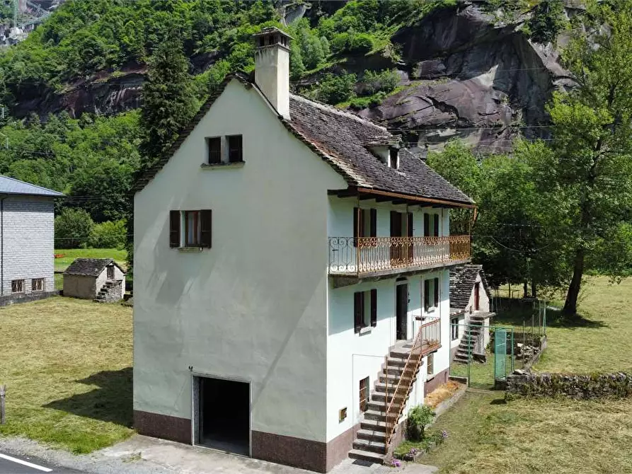 Immagine 3 di Casa indipendente in vendita  in Località San Rocco a Premia
