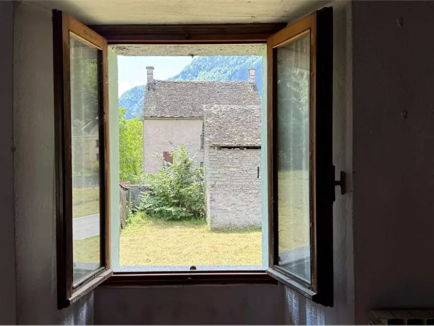 Immagine 10 di Casa indipendente in vendita  in Località San Rocco a Premia