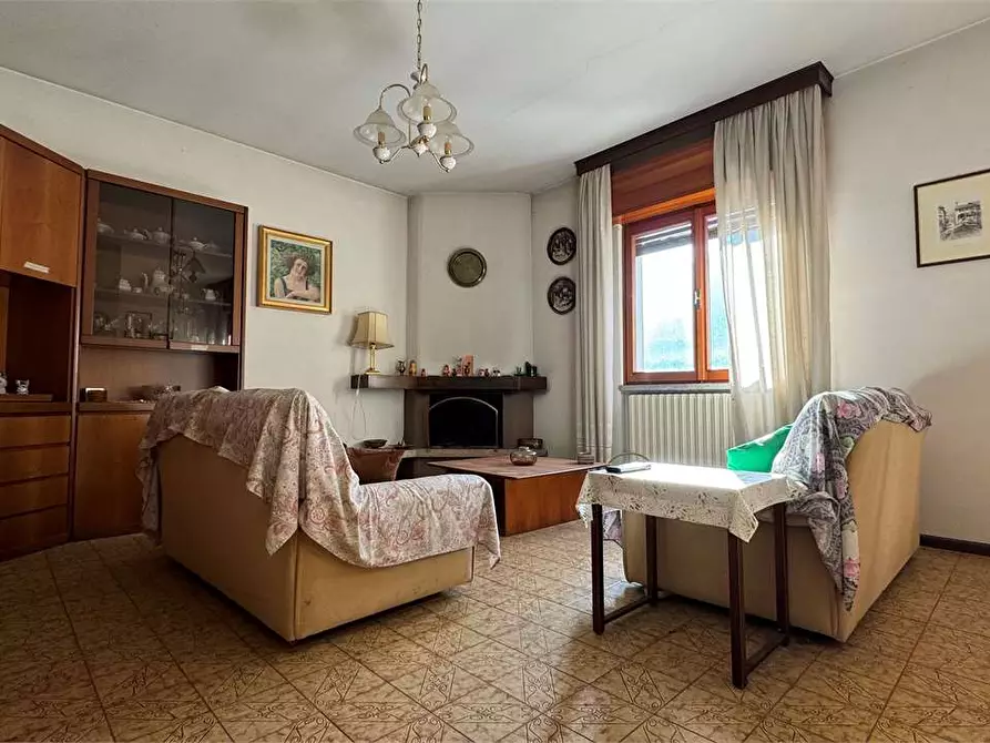 Immagine 3 di Trilocale in vendita  in Viale Castelli 8 a Varzo