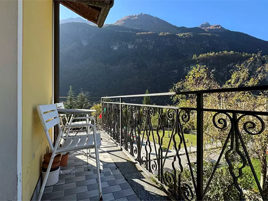 Immagine 10 di Trilocale in vendita  in Viale Castelli 8 a Varzo