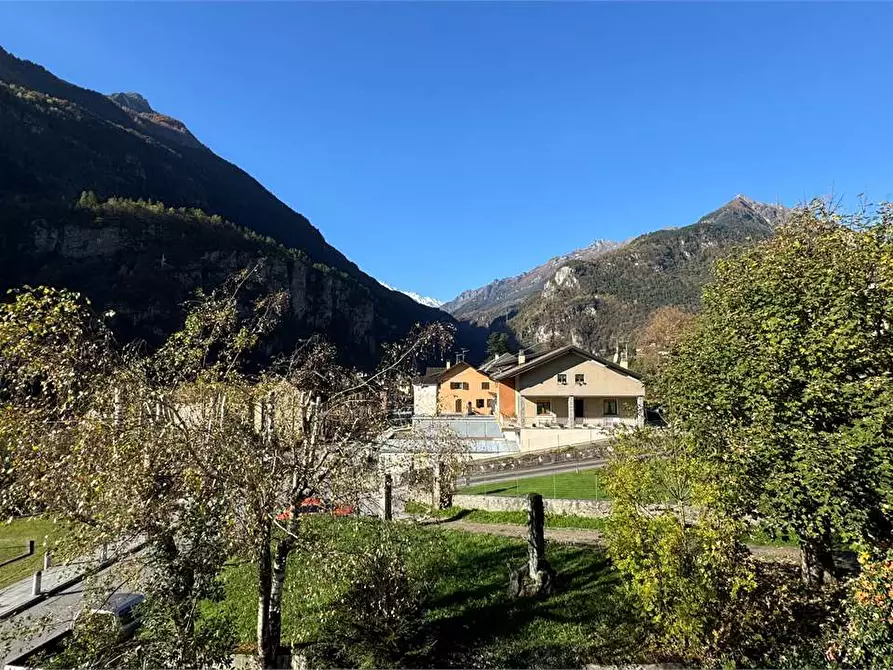 Immagine 12 di Trilocale in vendita  in Viale Castelli 8 a Varzo