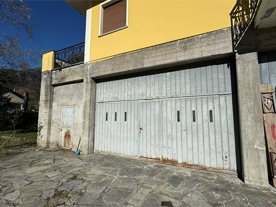 Immagine 16 di Trilocale in vendita  in Viale Castelli 8 a Varzo