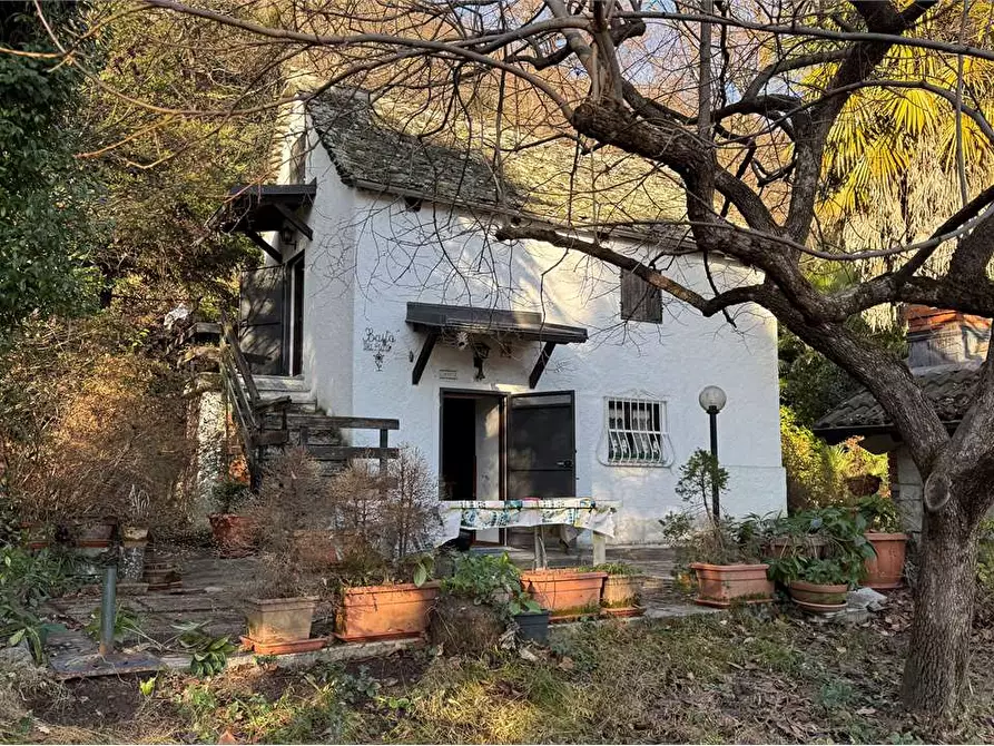 Immagine 1 di Casa indipendente in vendita  in Frazione Al Monte X a Crevoladossola