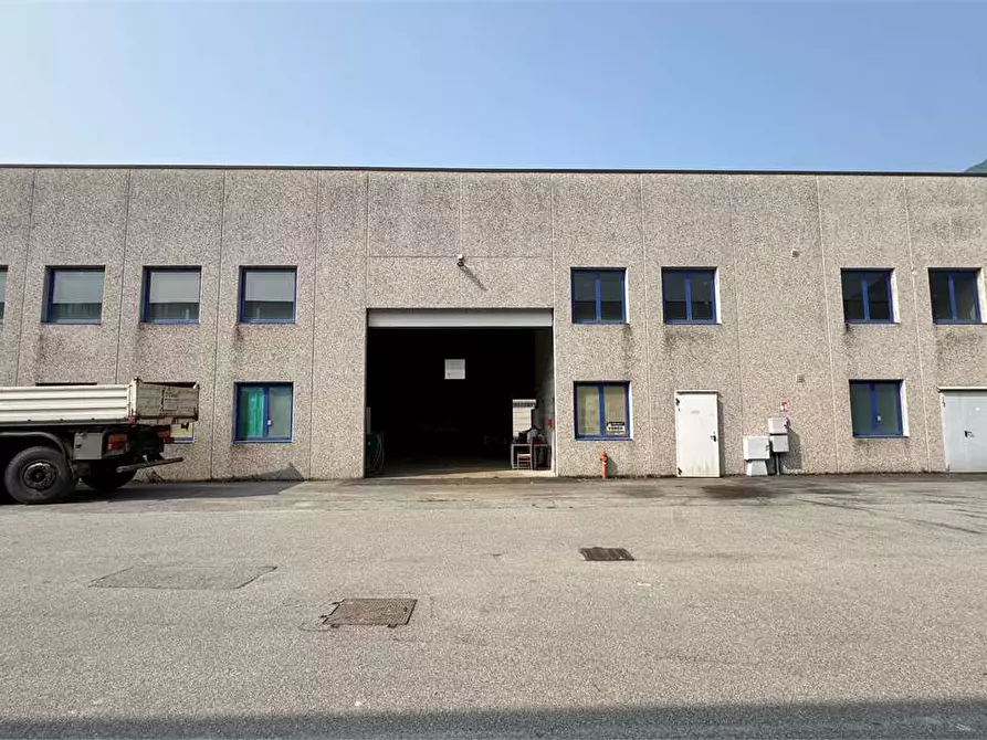Immagine 1 di Capannone industriale in vendita  in Viale dell'industria 8 a Villadossola