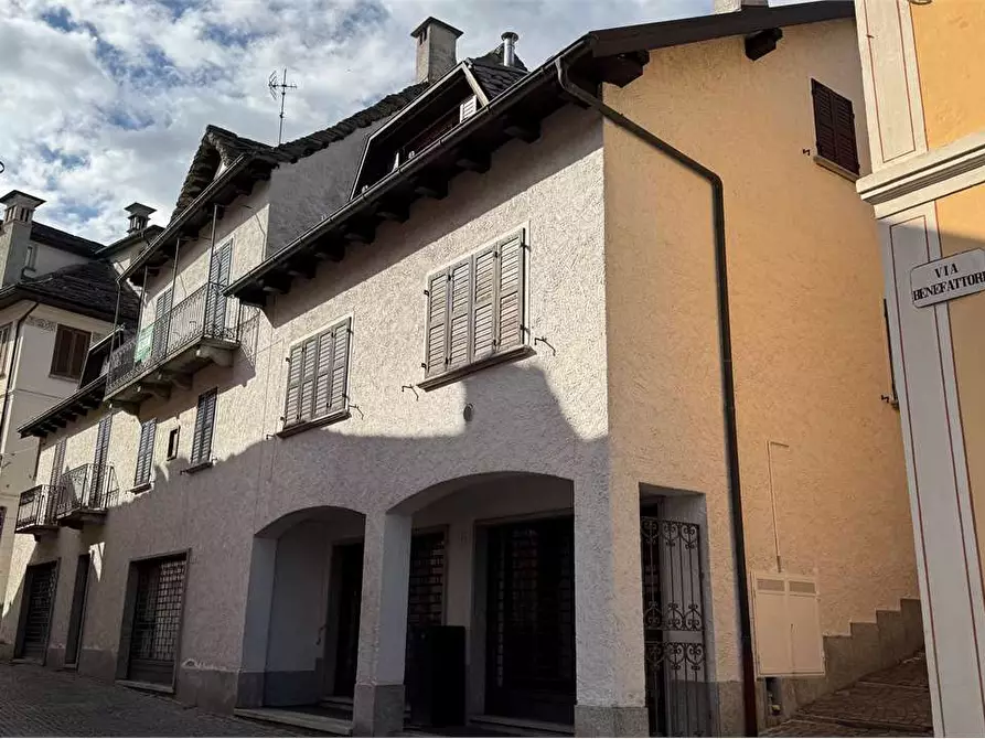 Immagine 1 di Trilocale in vendita  in Via Benefattori 1 a Toceno