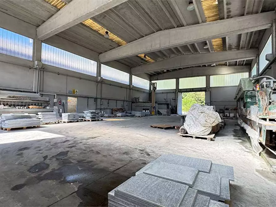 Immagine 8 di Capannone industriale in vendita  in Via Milano  47 a Premosello-Chiovenda