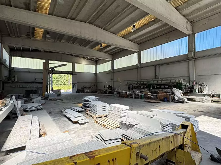 Immagine 10 di Capannone industriale in vendita  in Via Milano  47 a Premosello-Chiovenda