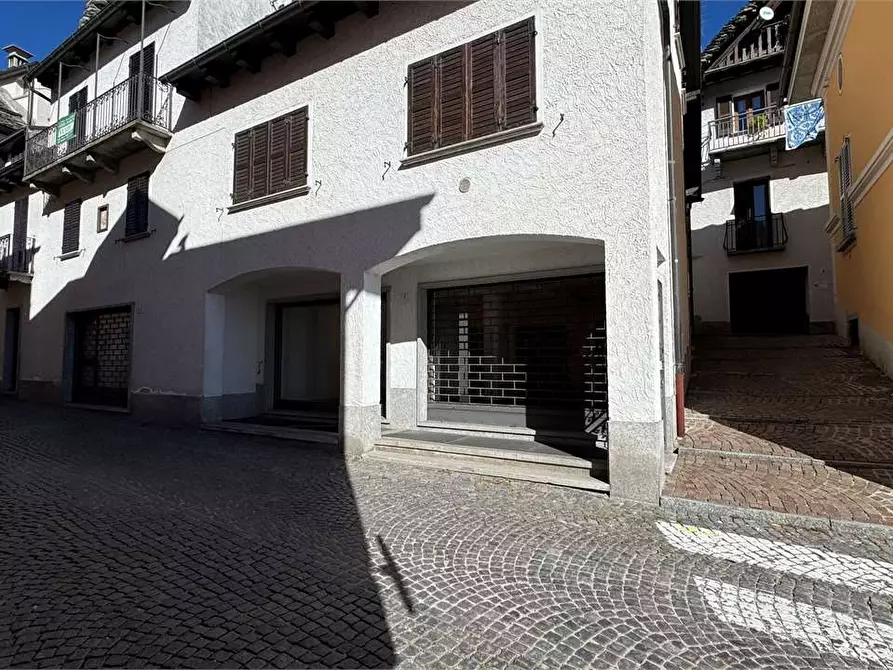 Immagine 7 di Negozio in vendita  in Via Benefattori 2 a Toceno