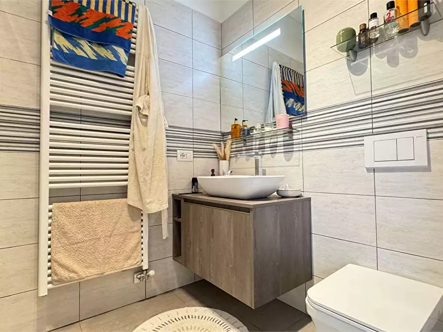 Immagine 13 di Bilocale in vendita  in Via Armando Diaz  14 a Domodossola