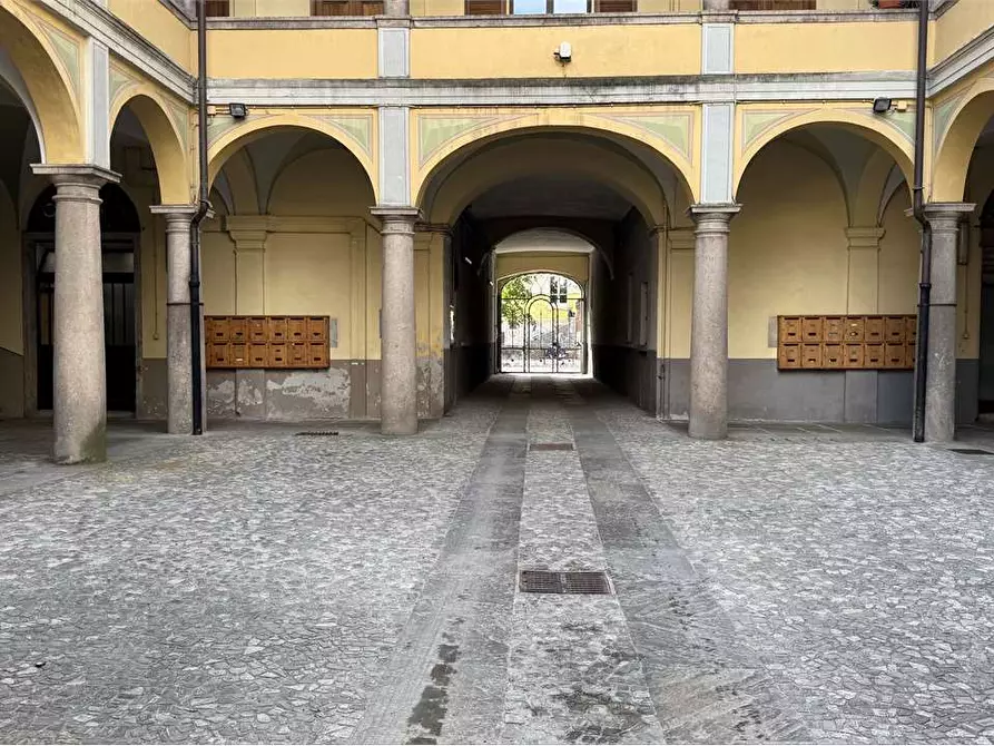 Immagine 11 di Garage in vendita  a Domodossola