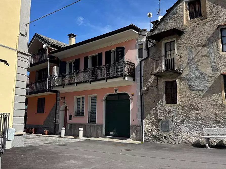 Immagine 2 di Casa indipendente in vendita  in Piazza Matteotti 4 a Beura-Cardezza