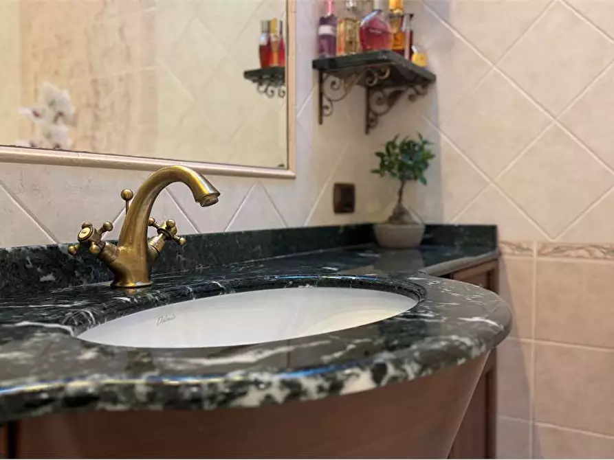 Immagine 22 di Casa indipendente in vendita  in Piazza Matteotti 4 a Beura-Cardezza