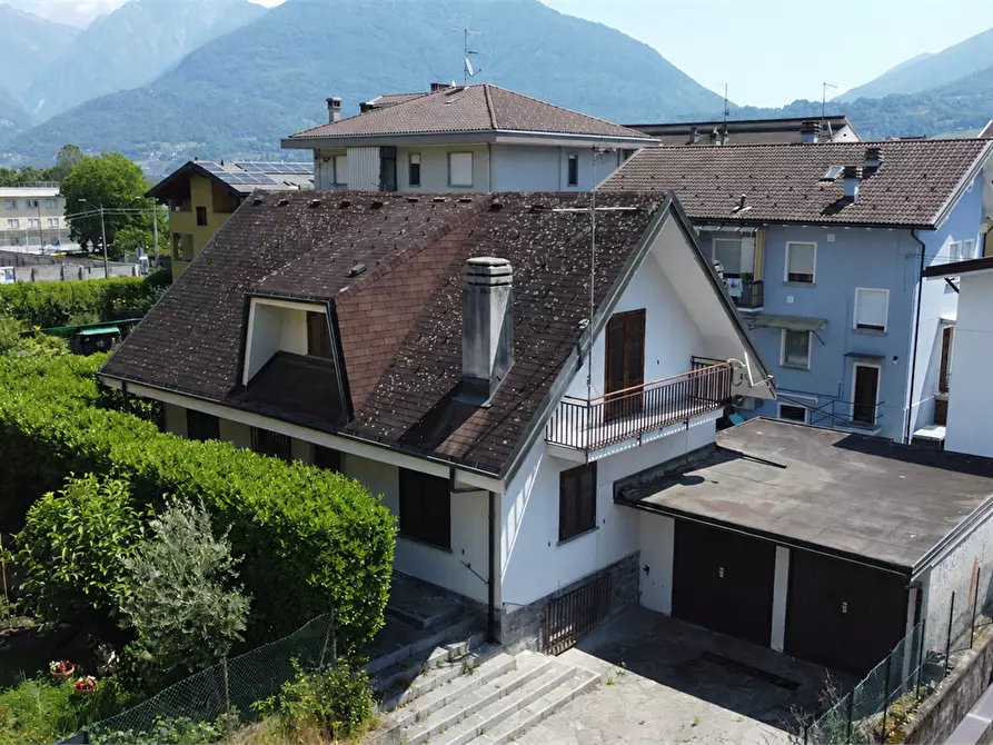 Immagine 1 di Casa indipendente in vendita  in Via Papa Innocenzo IX 28 a Domodossola