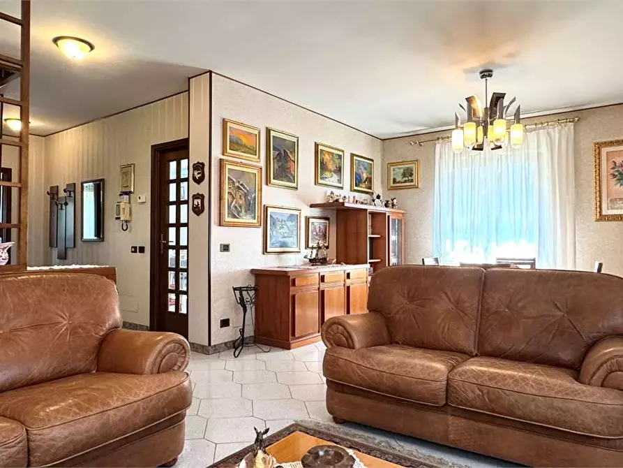 Immagine 7 di Casa indipendente in vendita  in Via Papa Innocenzo IX 28 a Domodossola