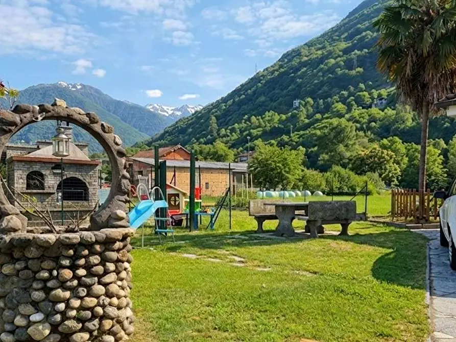Immagine 17 di Quadrilocale in vendita  in Via Dante Alighieri 88 a Crevoladossola