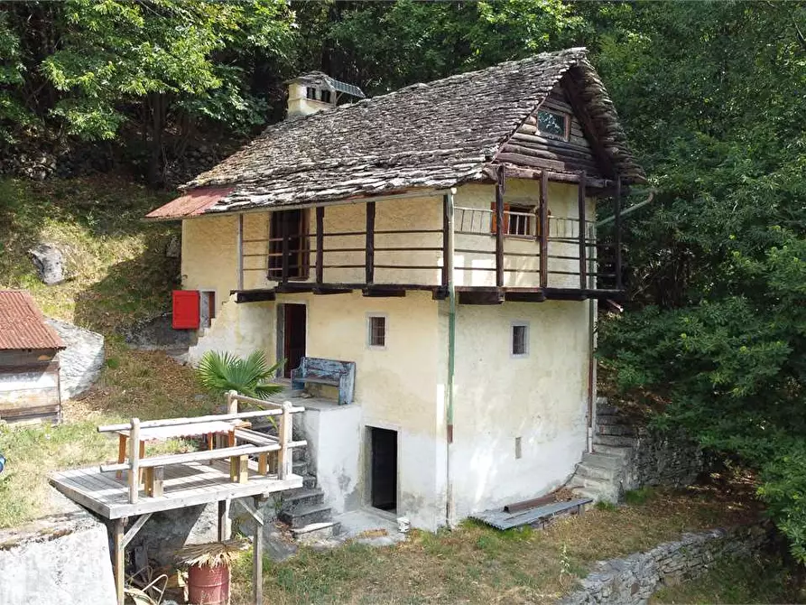 Immagine 1 di Casa indipendente in vendita  a Varzo