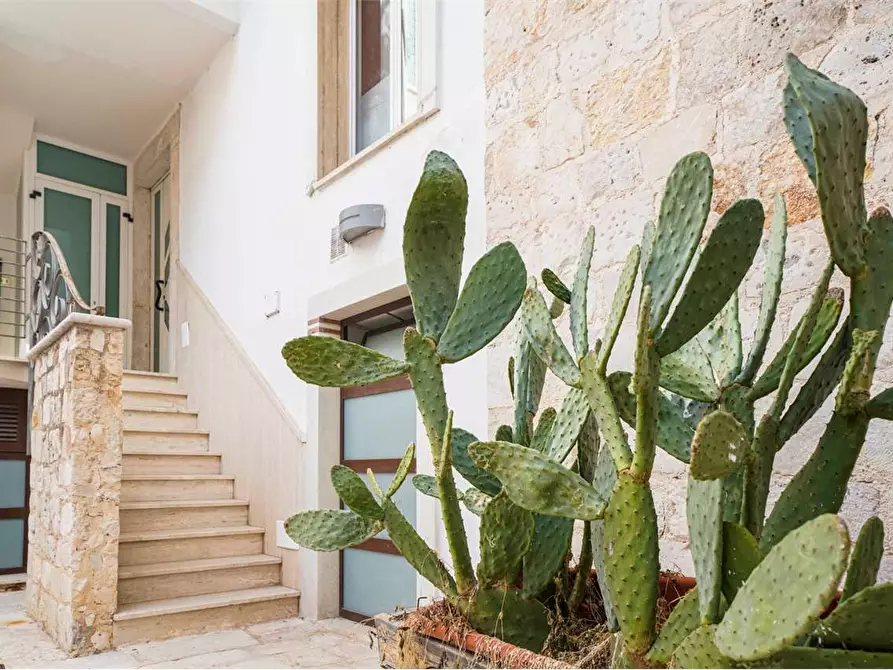 Immagine 14 di Negozio in vendita  in Vico Piazza Garibaldi 2 a Acquaviva Delle Fonti