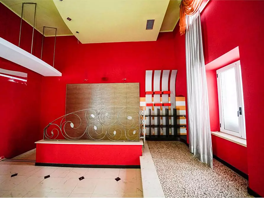 Immagine 6 di Negozio in affitto  in Vico Piazza Garibaldi 2 a Acquaviva Delle Fonti