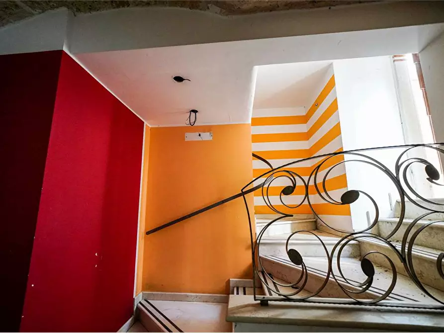 Immagine 15 di Negozio in affitto  in Vico Piazza Garibaldi 2 a Acquaviva Delle Fonti