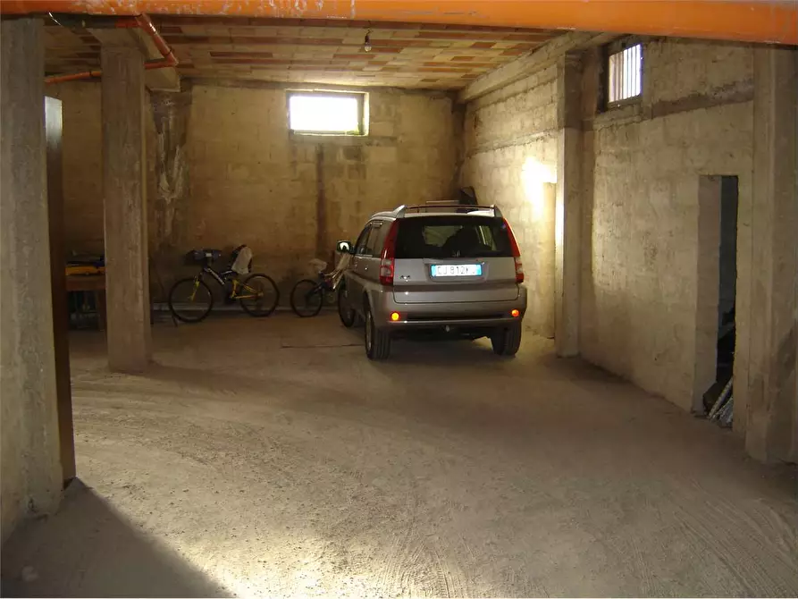 Immagine 3 di Magazzino in vendita  in Via Bonavoglia 31 a Acquaviva Delle Fonti