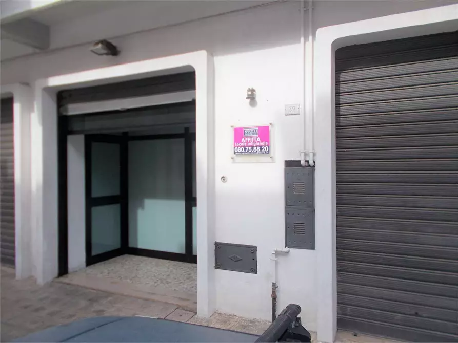 Immagine 5 di Laboratorio in affitto  in Via Marconi 37 a Acquaviva Delle Fonti