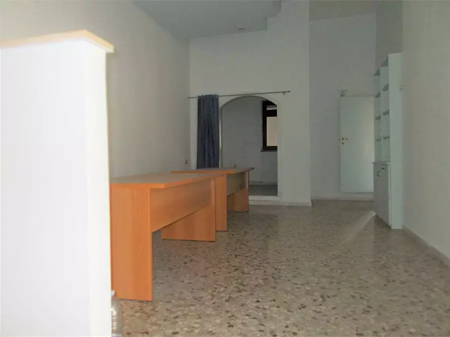 Immagine 6 di Laboratorio in affitto  in Via Marconi 37 a Acquaviva Delle Fonti