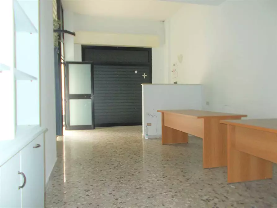 Immagine 2 di Laboratorio in affitto  in Via Marconi 37 a Acquaviva Delle Fonti