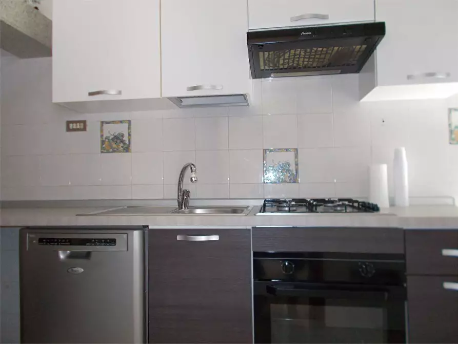 Immagine 8 di Quadrilocale in vendita  in Via San Benedetto 3 a Acquaviva Delle Fonti