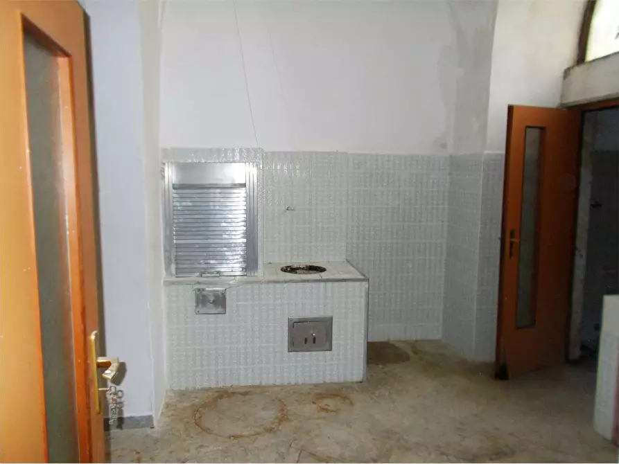 Immagine 13 di Quadrilocale in vendita  a Acquaviva Delle Fonti