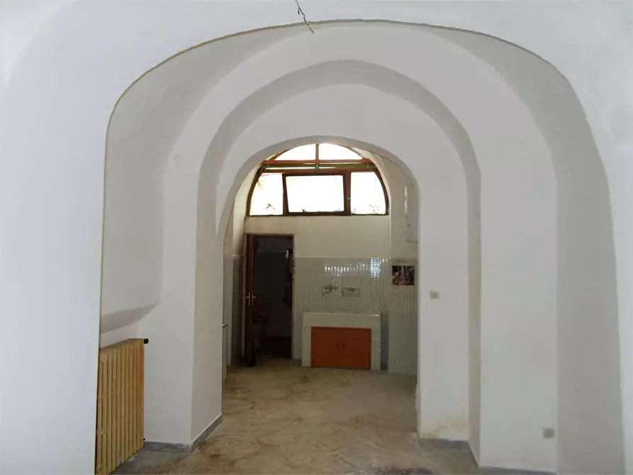 Immagine 10 di Quadrilocale in vendita  a Acquaviva Delle Fonti