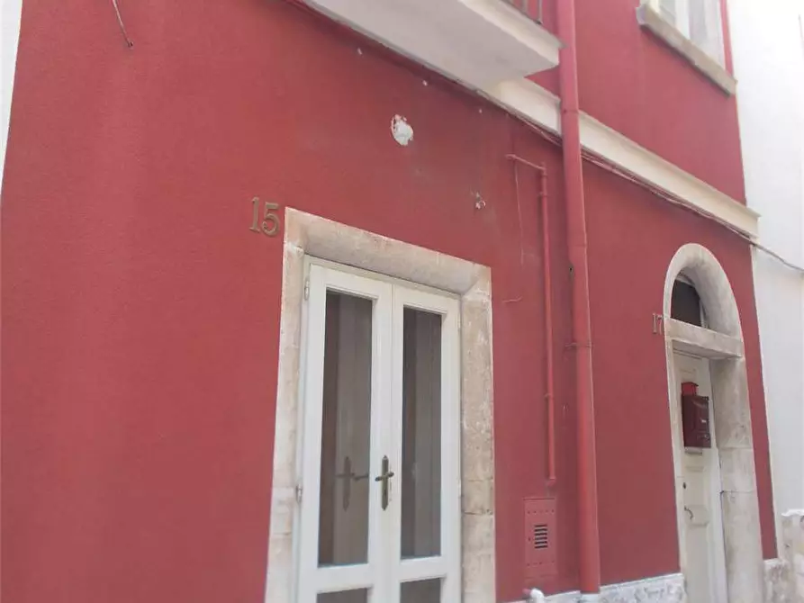 Immagine 1 di Casa indipendente in vendita  in Via Petrelli 15 a Acquaviva Delle Fonti