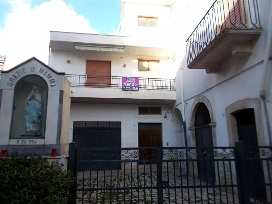 Immagine 1 di Stabile in vendita  in Via Sant'Agostino 26 a Acquaviva Delle Fonti