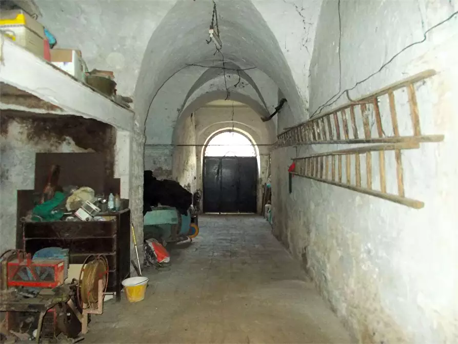 Immagine 6 di Stabile in vendita  in Via Sant'Agostino 26 a Acquaviva Delle Fonti