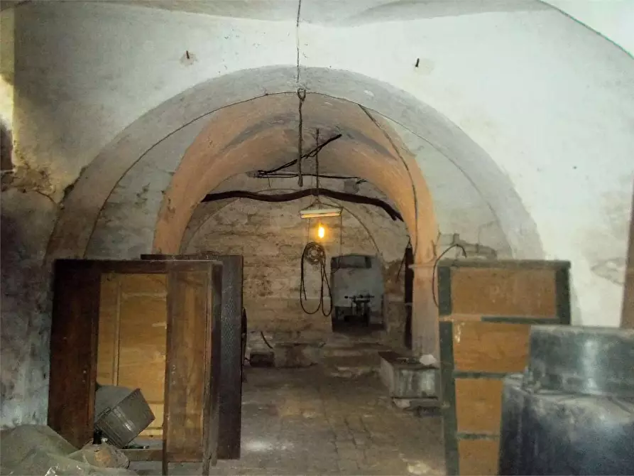 Immagine 9 di Stabile in vendita  in Via Sant'Agostino 26 a Acquaviva Delle Fonti