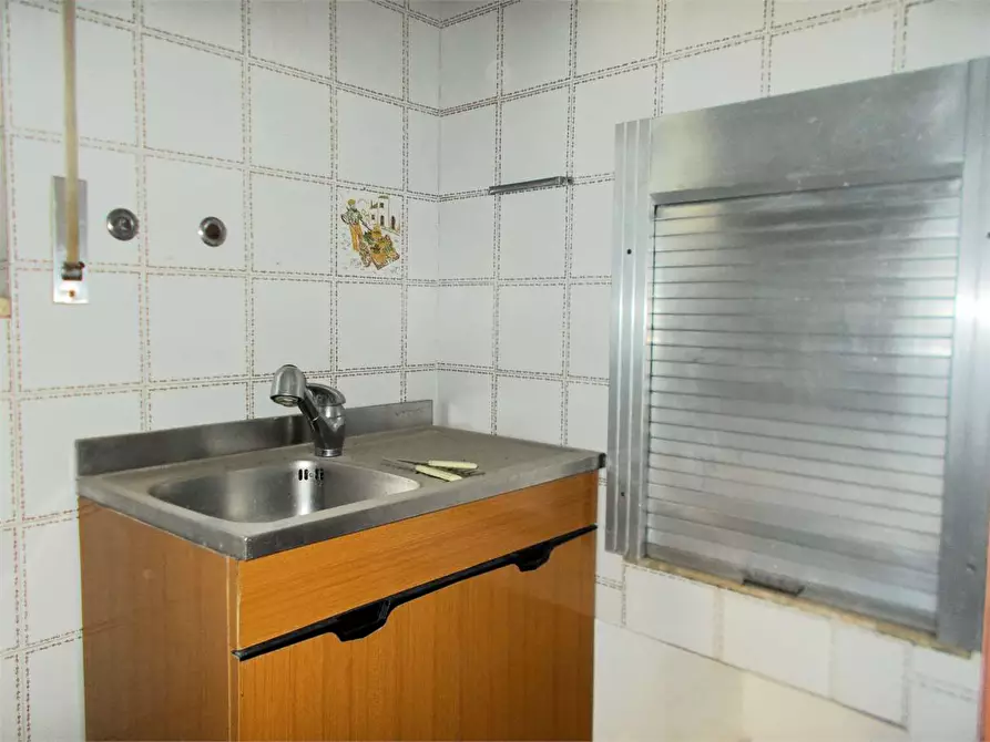 Immagine 12 di Stabile in vendita  in Via Sant'Agostino 26 a Acquaviva Delle Fonti