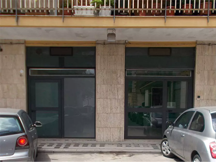 Immagine 1 di Negozio in affitto  in Via Don Cesare Franco 6/L a Acquaviva Delle Fonti