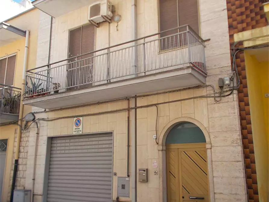 Immagine 1 di Casa indipendente in vendita  in Via Carducci 12 a Acquaviva Delle Fonti