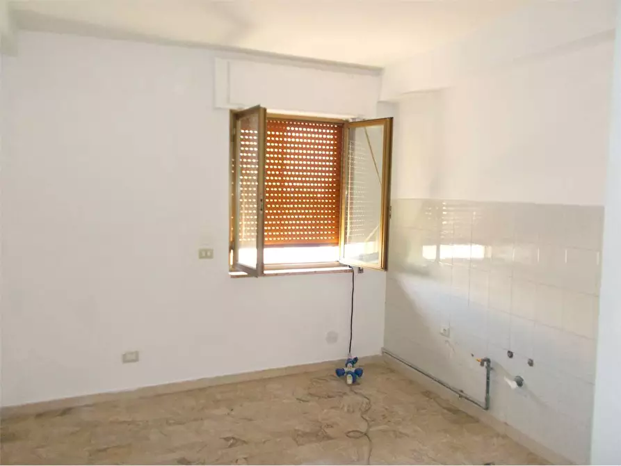 Immagine 3 di Quadrilocale in vendita  in Via  Vitantonio Tria 13 a Acquaviva Delle Fonti