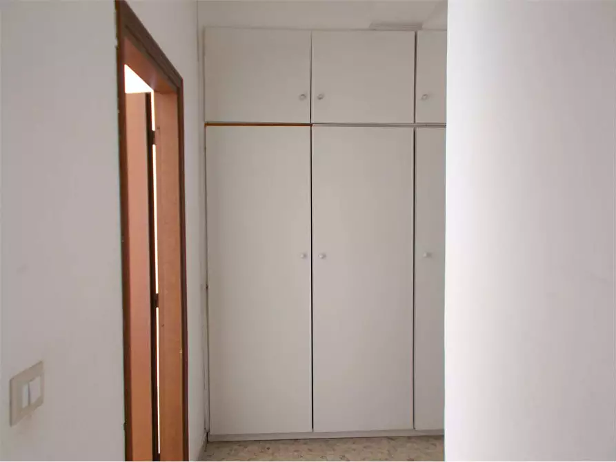 Immagine 12 di Quadrilocale in vendita  in Via  Vitantonio Tria 13 a Acquaviva Delle Fonti