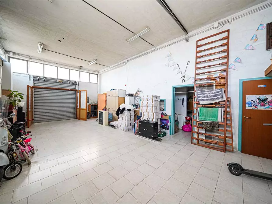 Immagine 21 di Casa indipendente in vendita  in Via Parini 23 a Acquaviva Delle Fonti