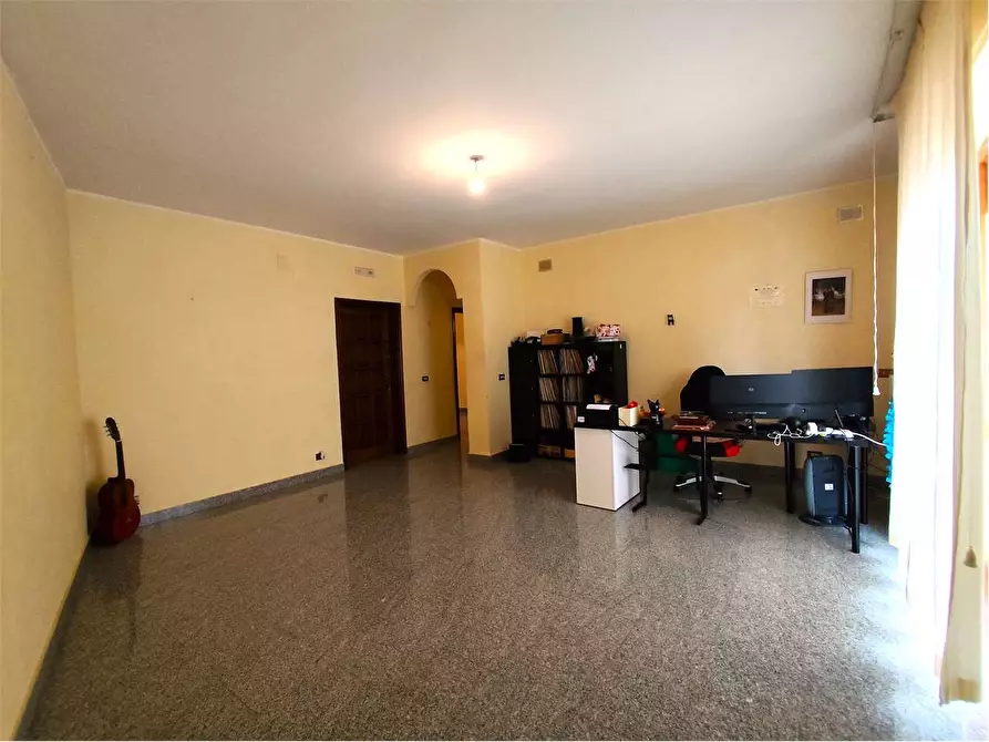 Immagine 2 di Quadrilocale in vendita  in Via Nicola Capozzo 3 a Acquaviva Delle Fonti