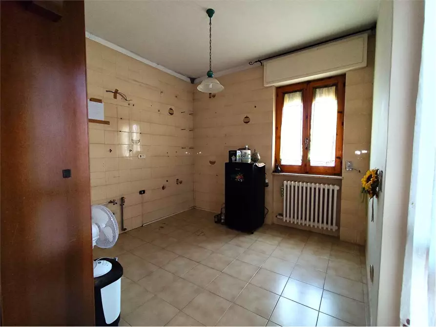 Immagine 9 di Quadrilocale in vendita  in Via Nicola Capozzo 3 a Acquaviva Delle Fonti