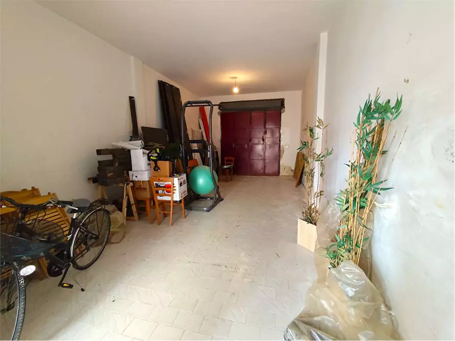 Immagine 19 di Quadrilocale in vendita  in Via Nicola Capozzo 3 a Acquaviva Delle Fonti