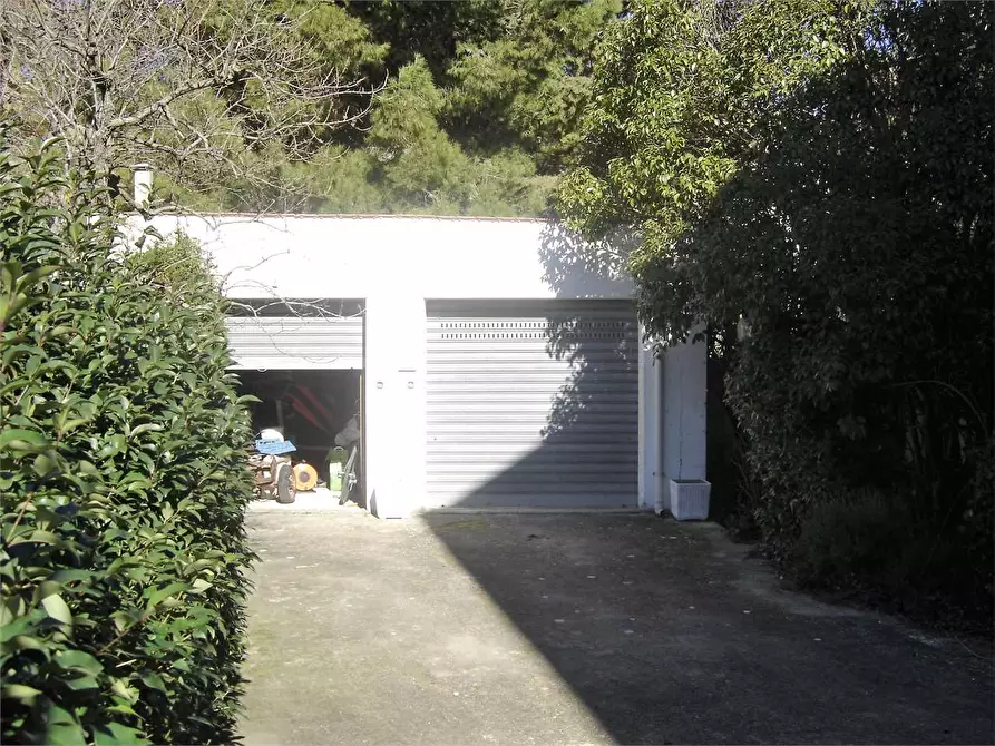 Immagine 17 di Porzione di villa in vendita  in Via Arturo Toscanini 12 a Acquaviva Delle Fonti