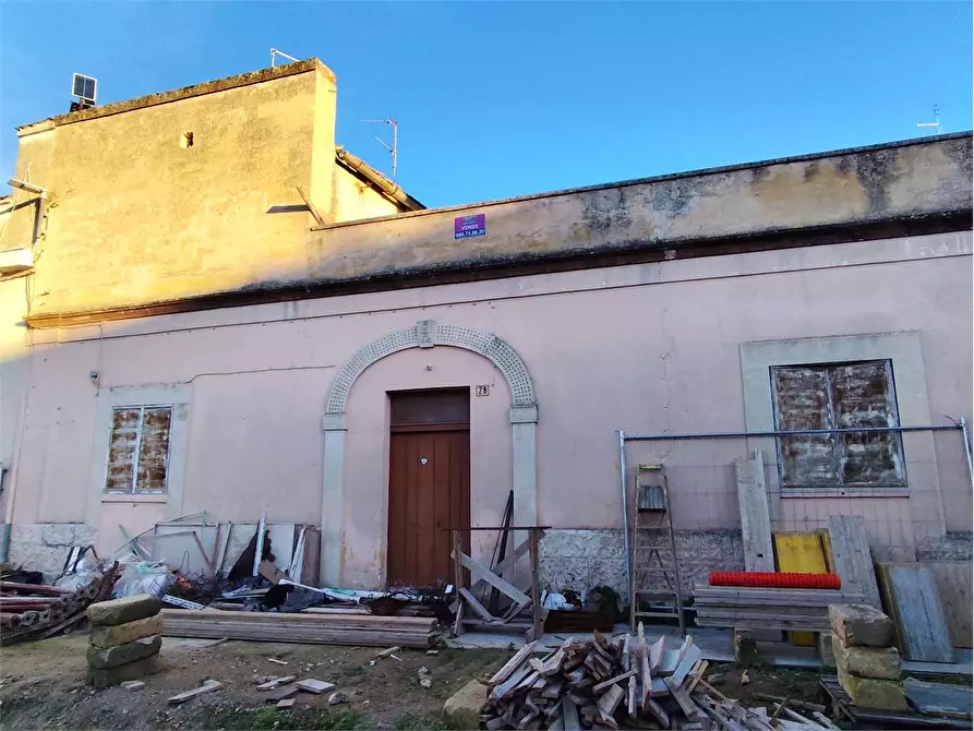 Immagine 1 di Casa indipendente in vendita  in Piazza Galileo Galilei 28 a Cassano Delle Murge