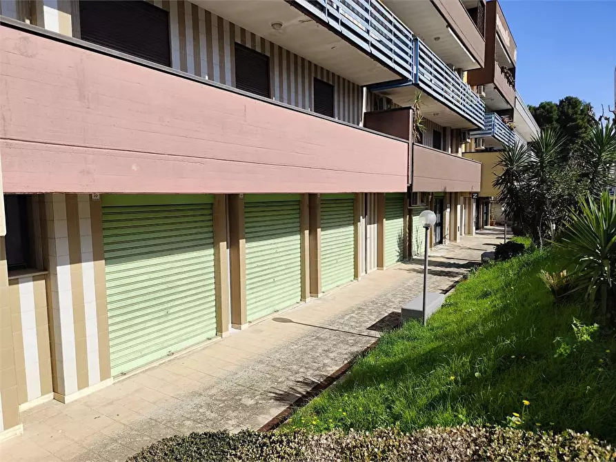 Immagine 3 di Magazzino in affitto  in Via Antonio Meucci 20 a Acquaviva Delle Fonti